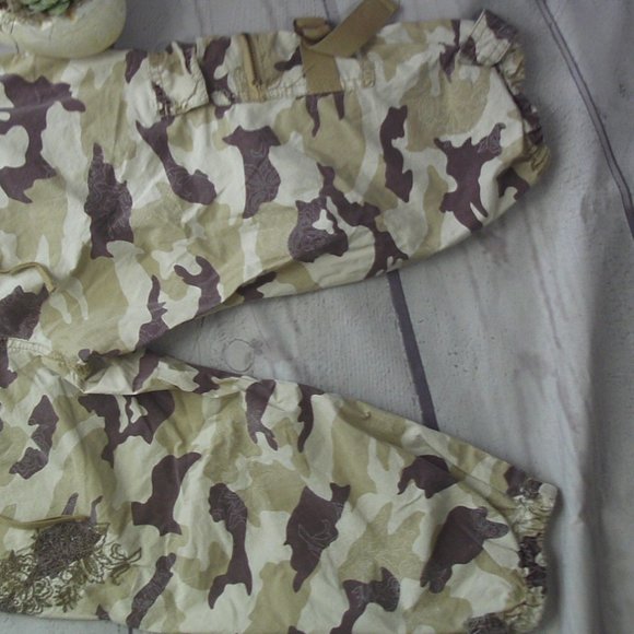 Guess  Ladies size 27 cropped pants/calf-length - Picture 6 of 8